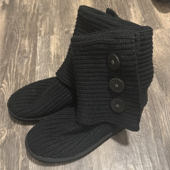 UGG Classic Cardi Knit Boot, Black. - Picture 6 of 7
